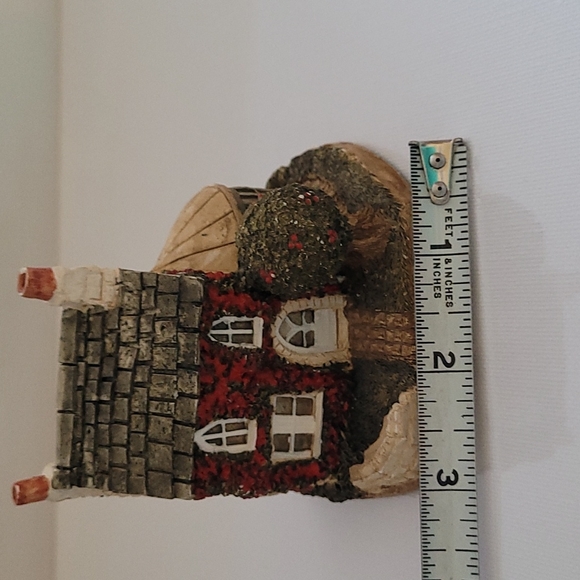 Vintage Lilliput- holly cottage 3.5"×3.5" - Picture 4 of 9
